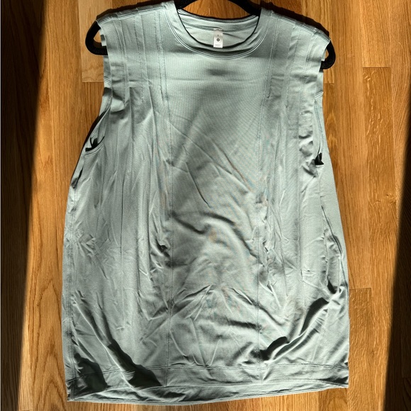 Lululemon tank silver blue size 4 - Picture 2 of 5